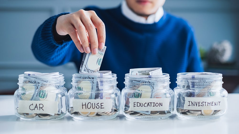 How to Manage Your Money More Effectively